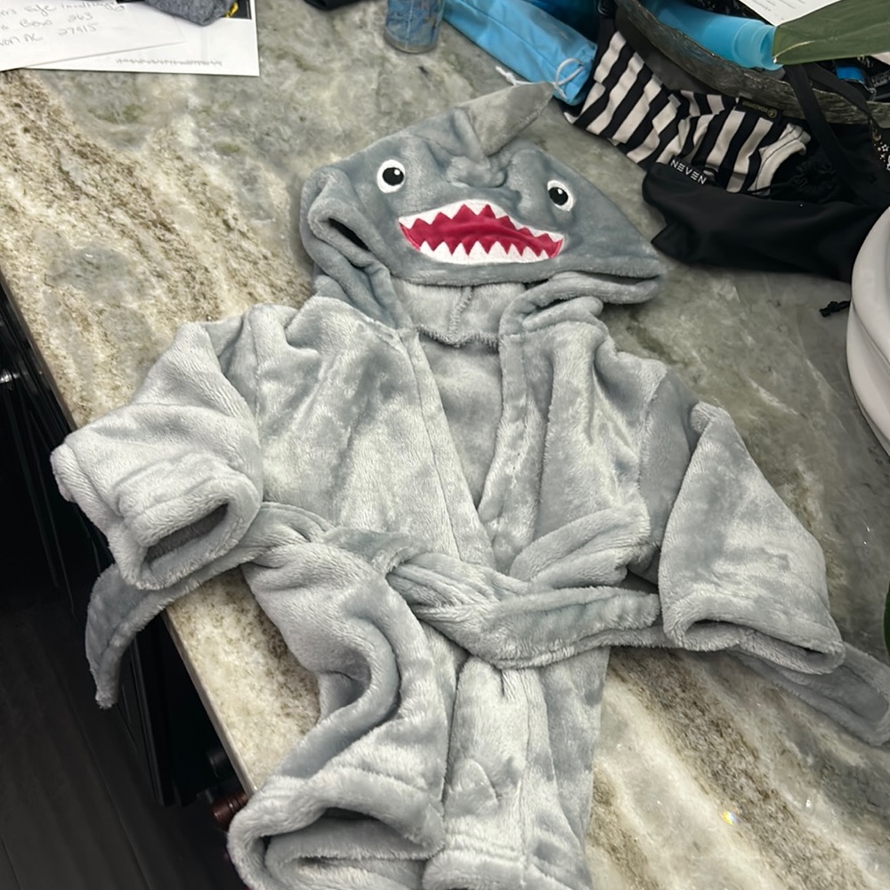 Hb baby robe